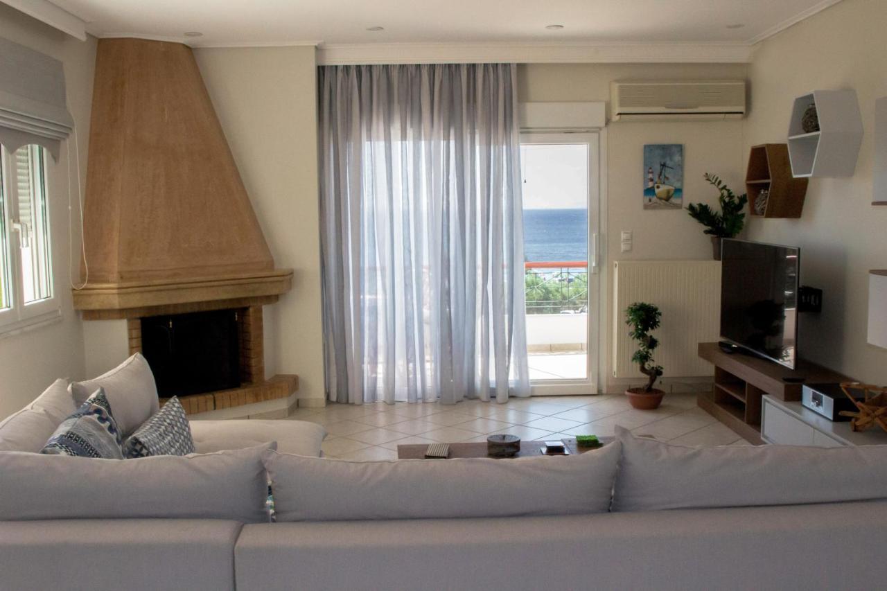 Luxury Seaview Apartment By The Sea Saronida Extérieur photo