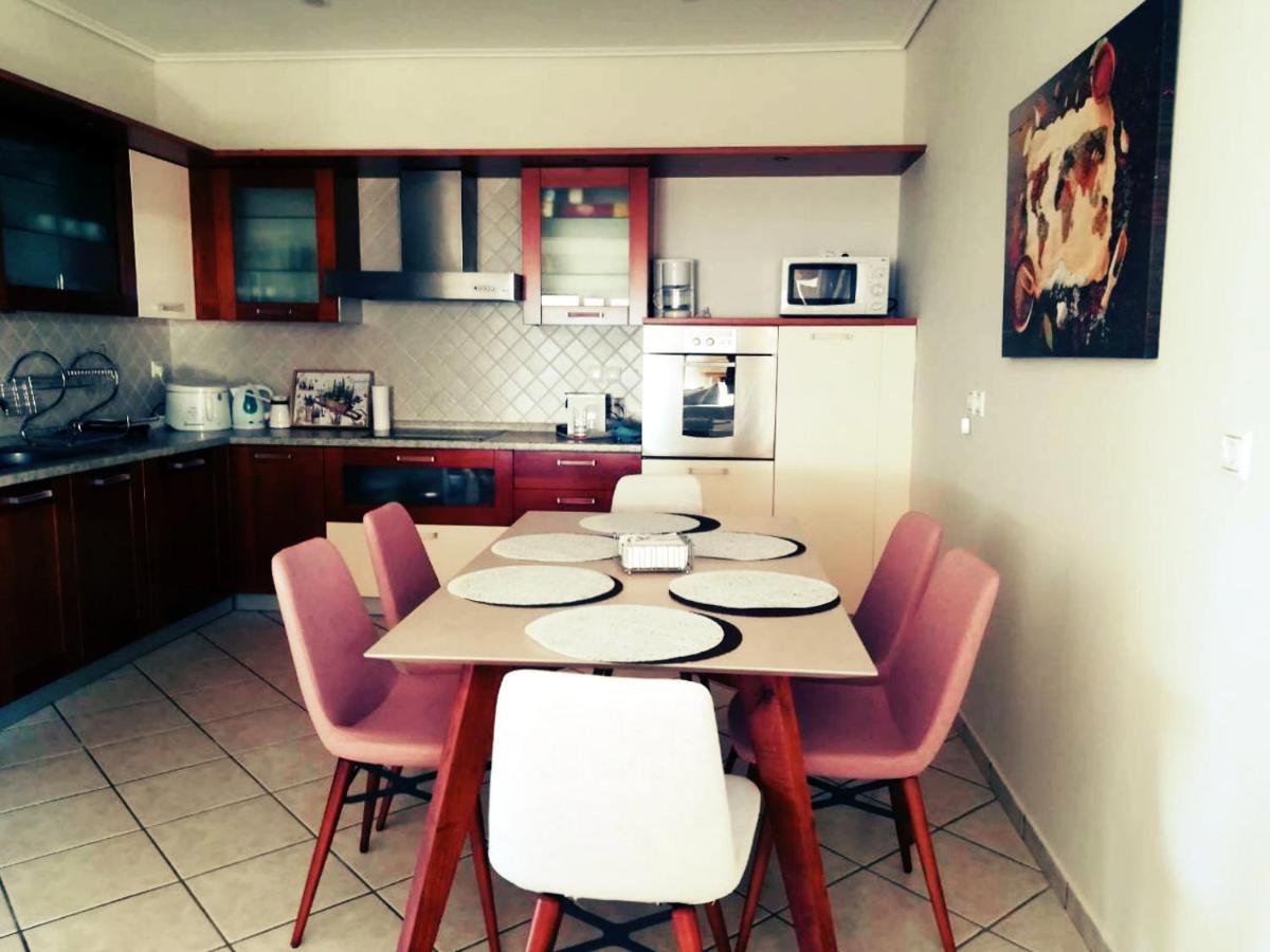 Luxury Seaview Apartment By The Sea Saronida Extérieur photo
