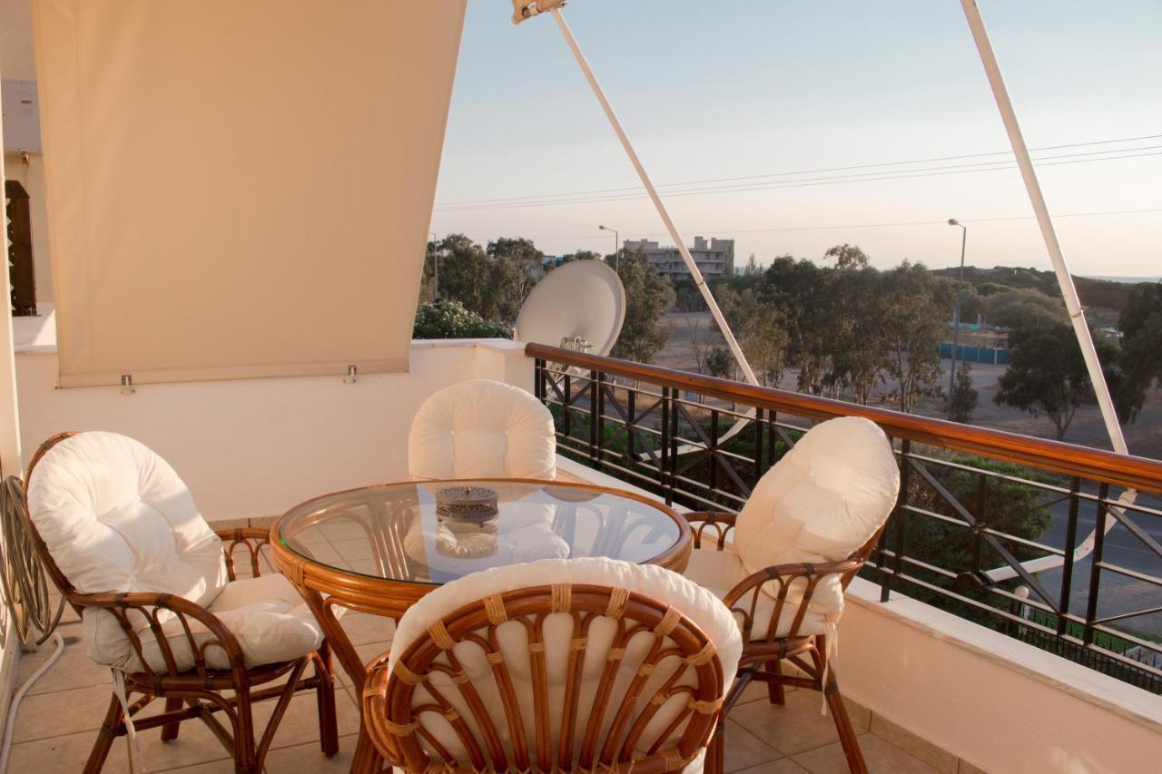 Luxury Seaview Apartment By The Sea Saronida Extérieur photo